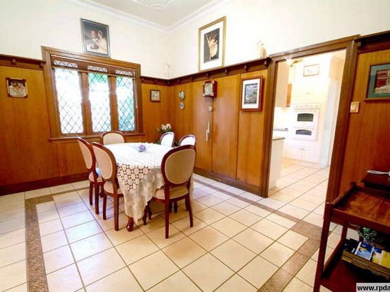 34 Arthur Street, East Toowoomba QLD 4350