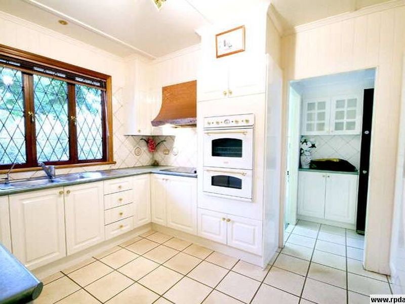34 Arthur Street, East Toowoomba QLD 4350