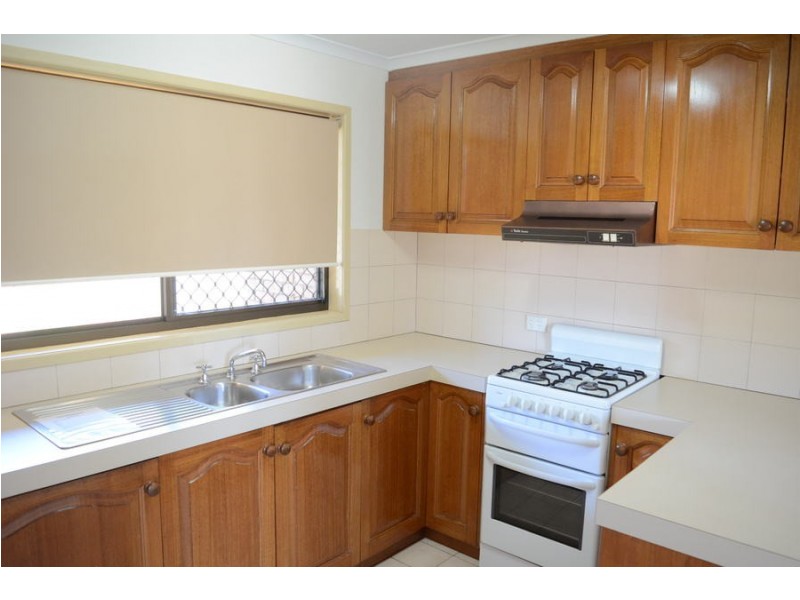 1/369 Margaret Street, Newtown QLD 4305