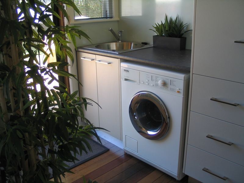 16 Teesdale Avenue, Newtown QLD 4350