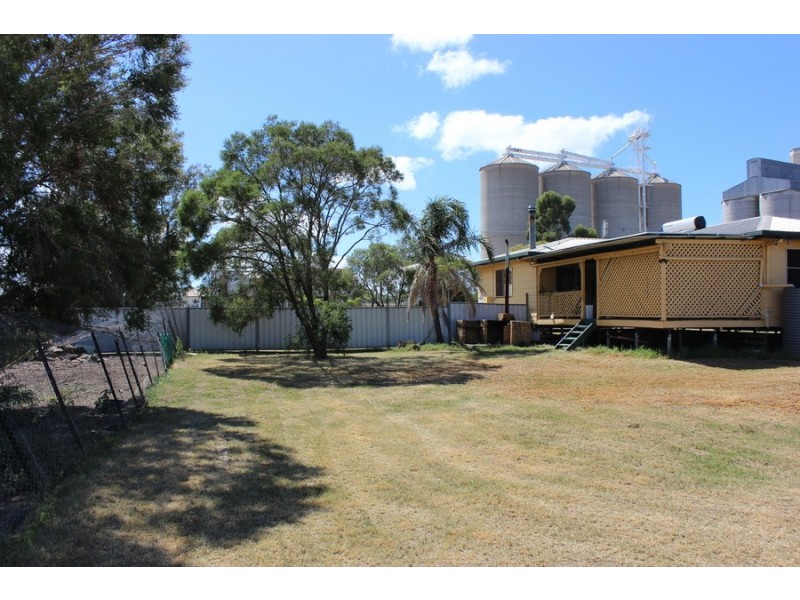 19 King Street, Clifton QLD 4361