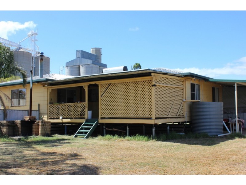 19 King Street, Clifton QLD 4361