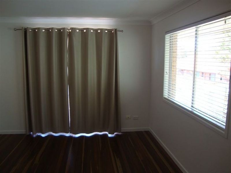 2/298 Mackenzie Street, Rangeville QLD 4350