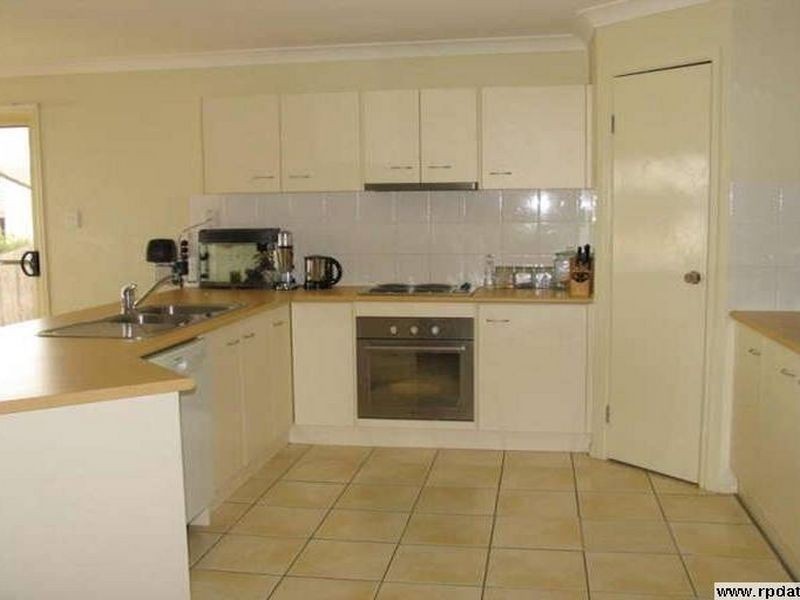 7 Cuttaburra Crescent, Glenvale QLD 4350