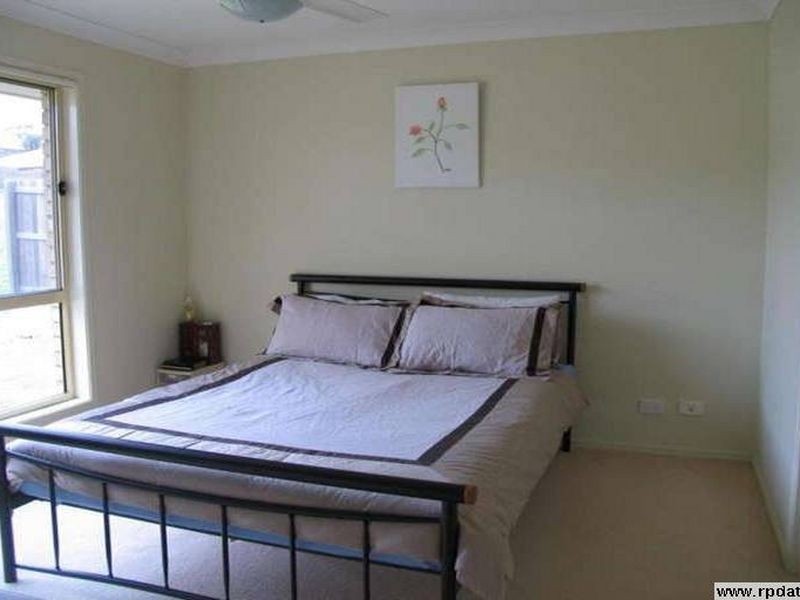 7 Cuttaburra Crescent, Glenvale QLD 4350
