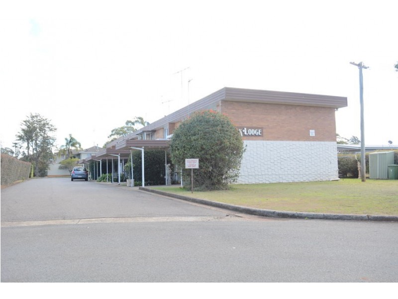 3/9 Whitefriars Street, Rockville QLD 4350