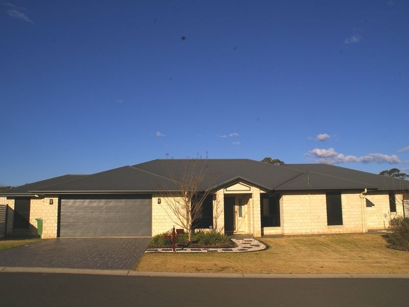 14 Cinnamon Drive, Glenvale QLD 4350