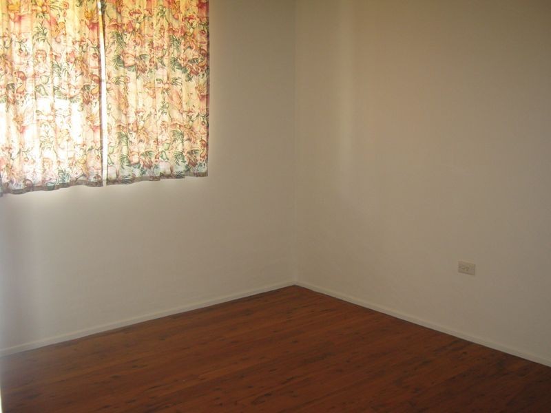 6 Priest Street, Rockville QLD 4350