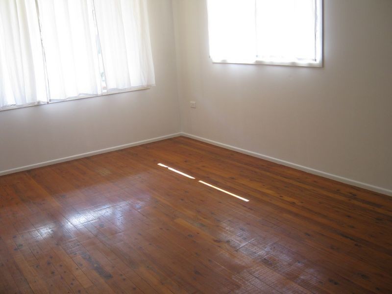 6 Priest Street, Rockville QLD 4350