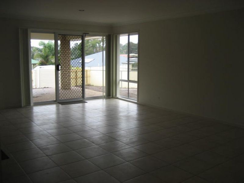 6 Alpine Court, Cranley QLD 4350