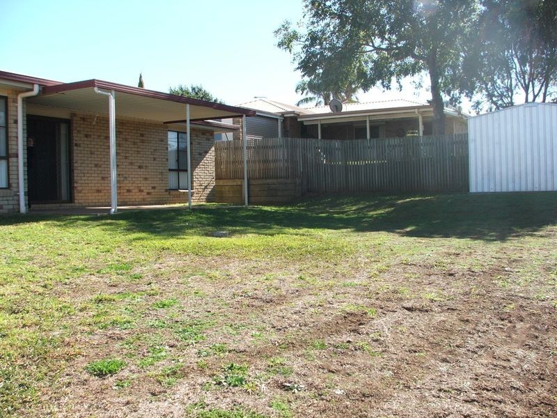 8 Moore Crescent, Wilsonton QLD 4350