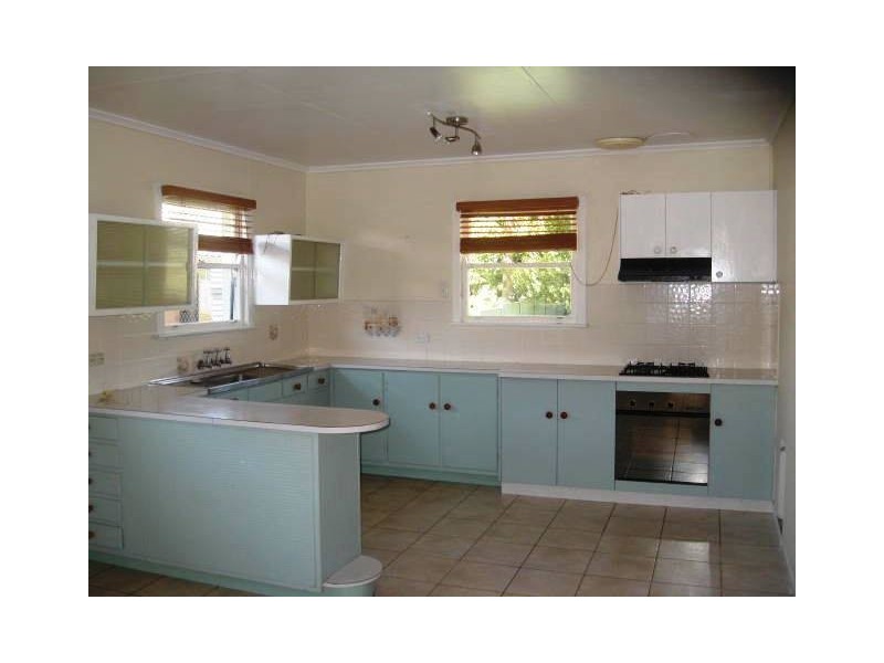 40 Wentworth Street, Centenary Heights QLD 4350