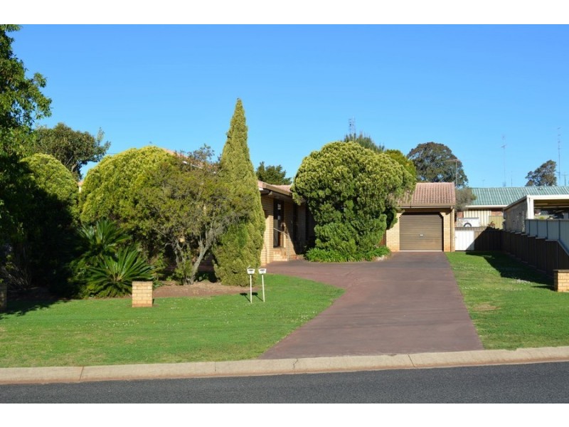 2/18 Hawker Street, Wilsonton QLD 4350