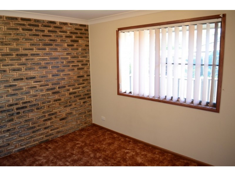 2/18 Hawker Street, Wilsonton QLD 4350