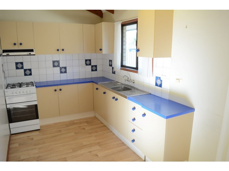 2/18 Hawker Street, Wilsonton QLD 4350