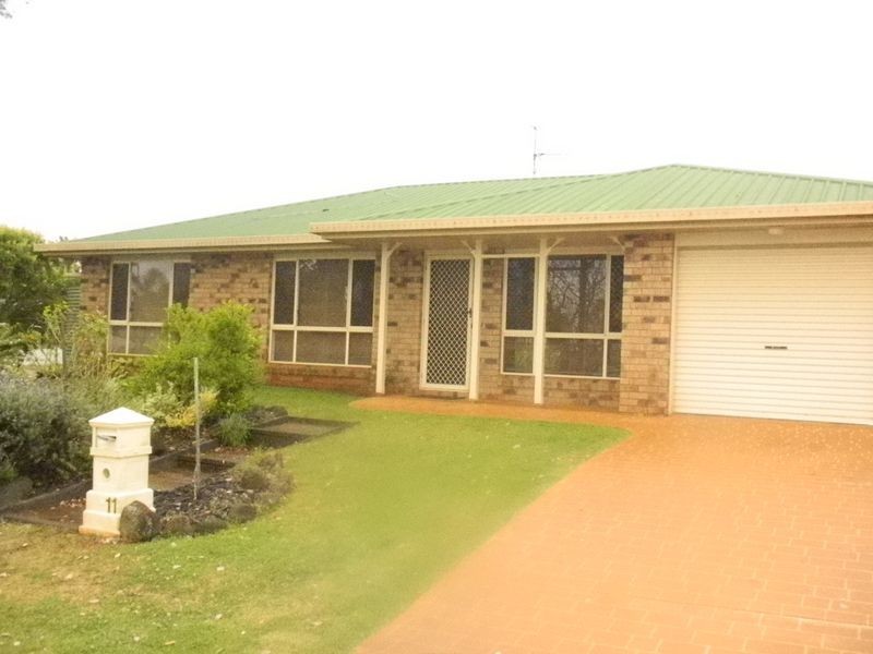 11 Honeysuckle Drive, Glenvale QLD 4350