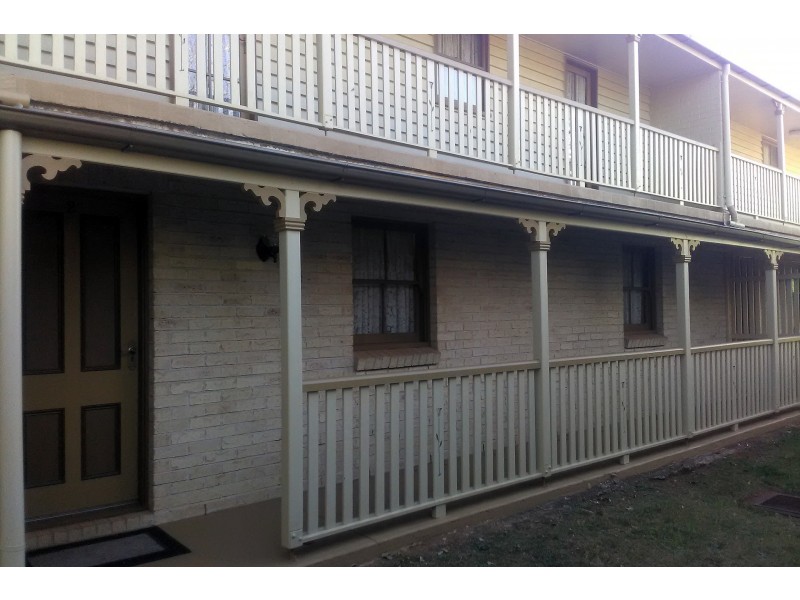 2/4 Creek Street, Toowoomba QLD 4350