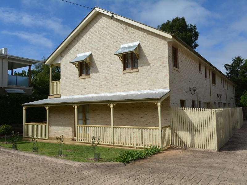 2/4 Creek Street, Toowoomba QLD 4350