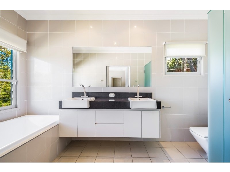 4 Eymard Street, Rangeville QLD 4350