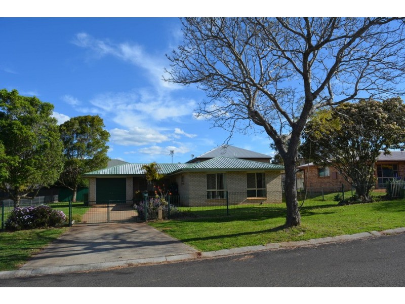 2 Sullivan Court, Kearneys Spring QLD 4350