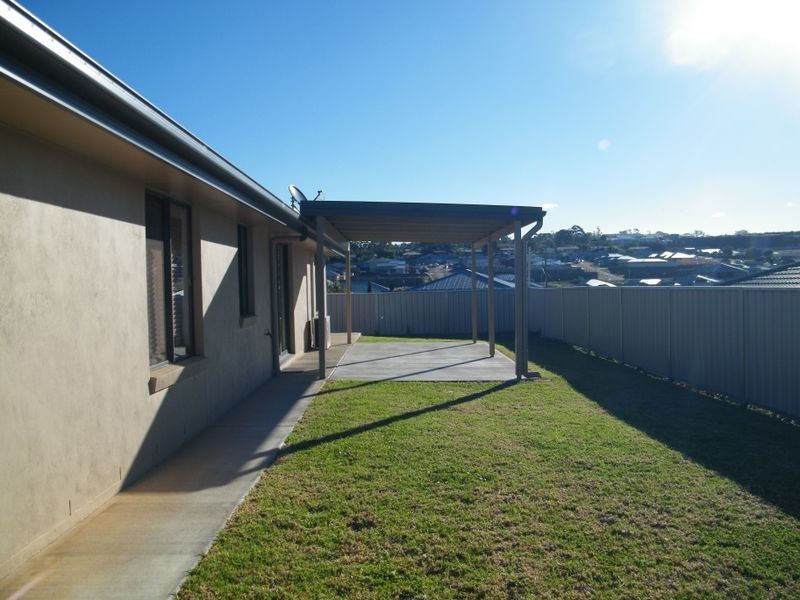 29 Willowburn Drive, Rockville QLD 4350