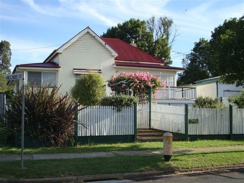 176 Jellicoe Street, Newtown QLD 4305