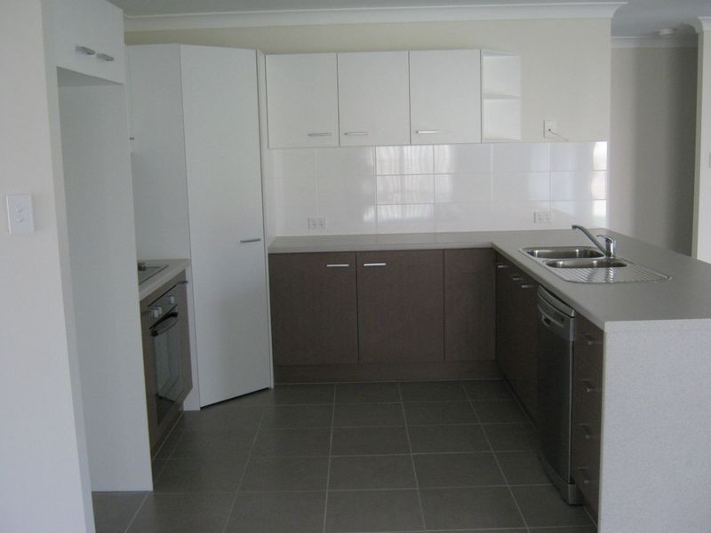 6 Barwick Court, Wilsonton QLD 4350