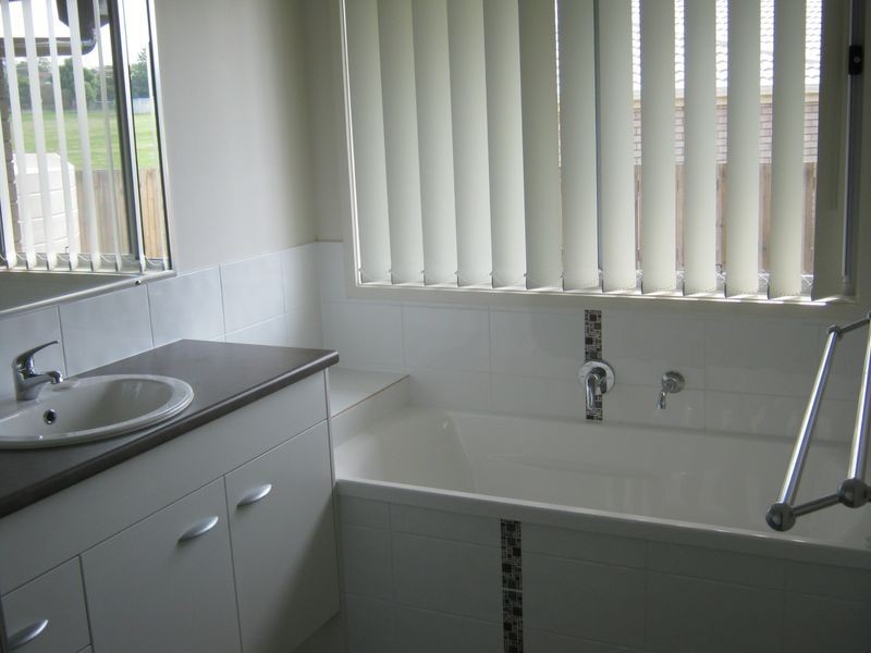 6 Barwick Court, Wilsonton QLD 4350