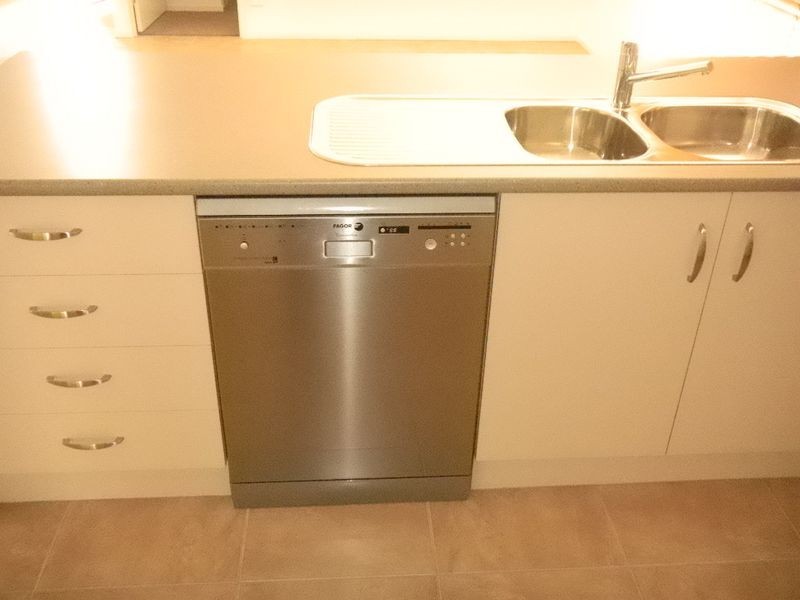 106 Main Street, Westbrook QLD 4350