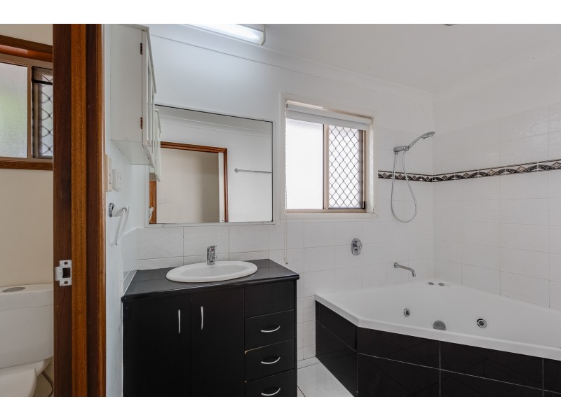 2/5 Quinlan Court, Darling Heights QLD 4350