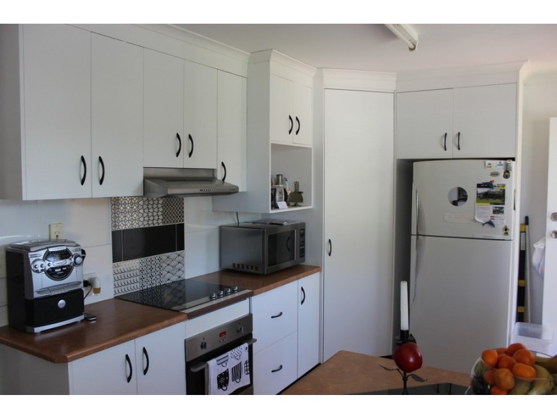 3 Robb Street, Oakey QLD 4401