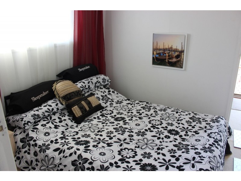 3 Robb Street, Oakey QLD 4401