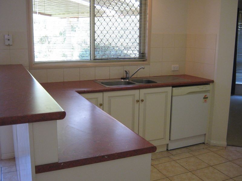 17 Elvery Court, Middle Ridge QLD 4350