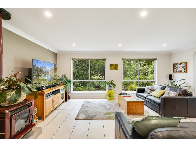 1 Birdland Drive, Glenvale QLD 4350