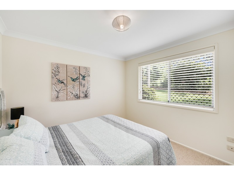 1 Birdland Drive, Glenvale QLD 4350