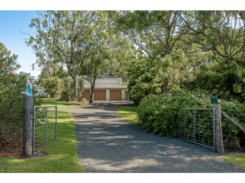 1 Birdland Drive, Glenvale QLD 4350