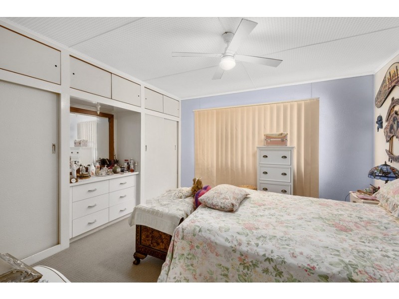 33 Esmond Street, Rockville QLD 4350