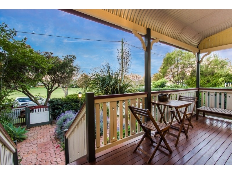 16 Stone Street, Wilsonton QLD 4350