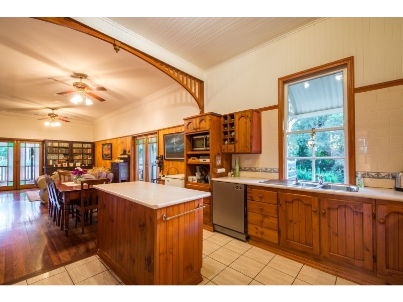 16 Stone Street, Wilsonton QLD 4350