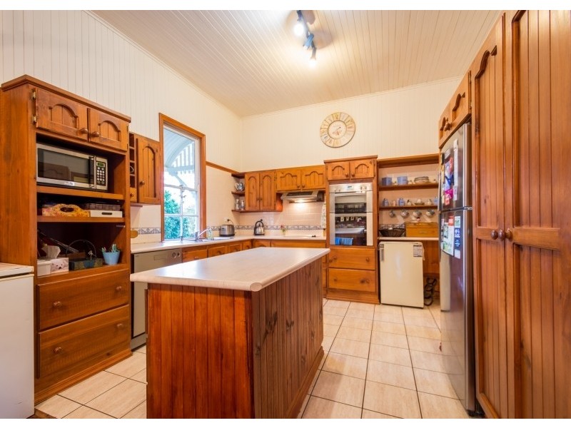 16 Stone Street, Wilsonton QLD 4350