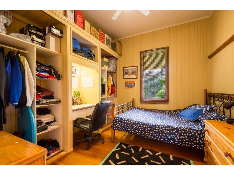 16 Stone Street, Wilsonton QLD 4350