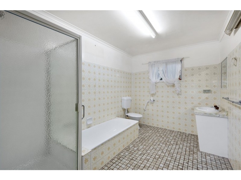 19a Ranfurly Street, Newtown QLD 4350