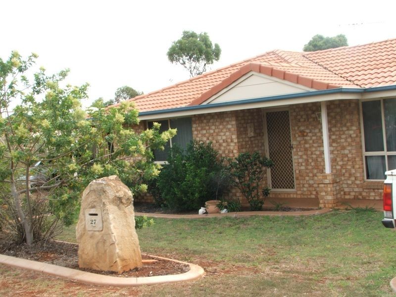 27 Strathconan Drive, Glenvale QLD 4350