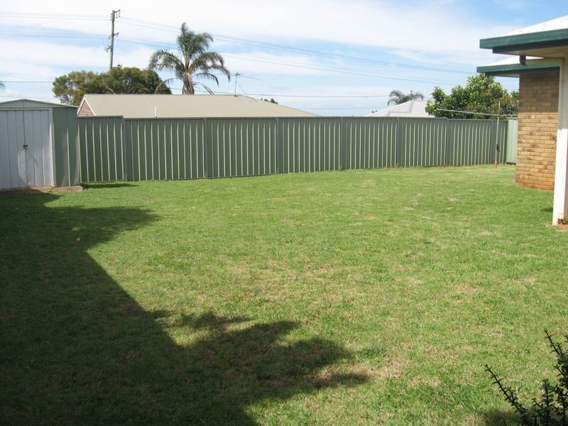 8 Stoneyhurst Court, Glenvale QLD 4350