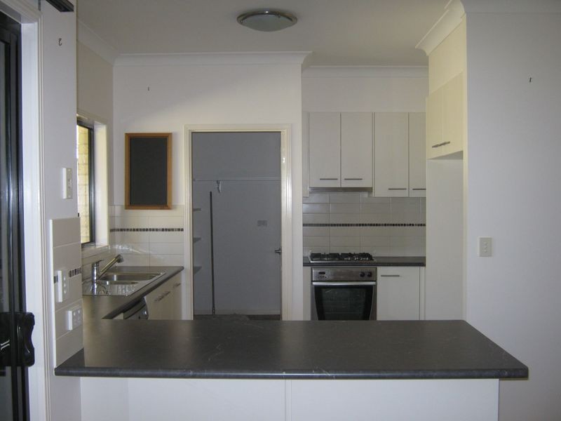 9 Karingal Court, Glenvale QLD 4350