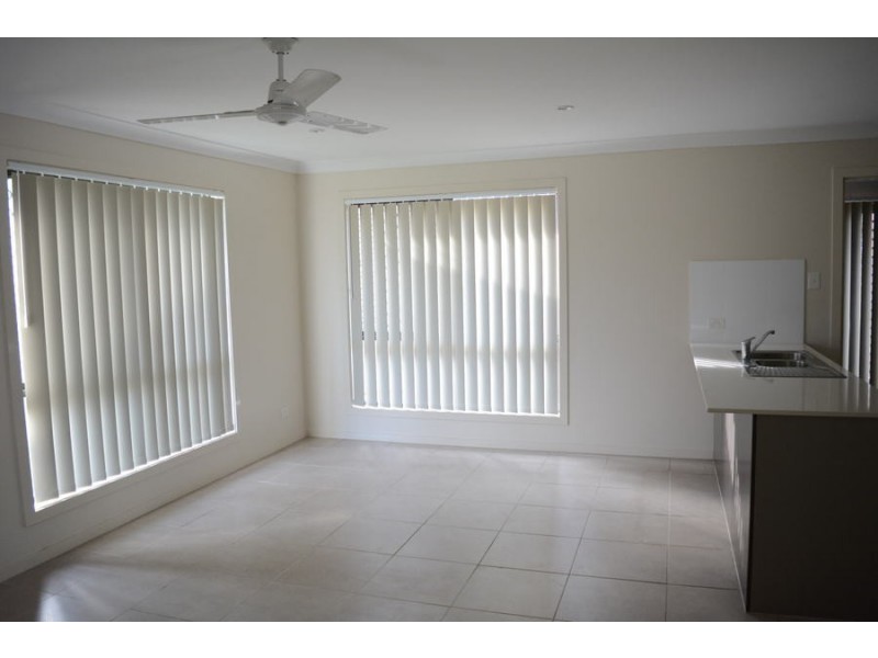 1/274 Long Street, South Toowoomba QLD 4350