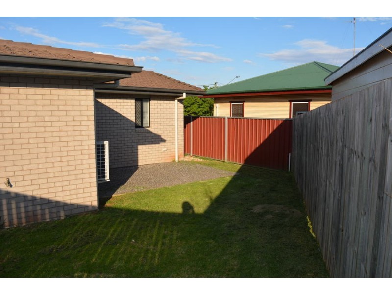 1/274 Long Street, South Toowoomba QLD 4350