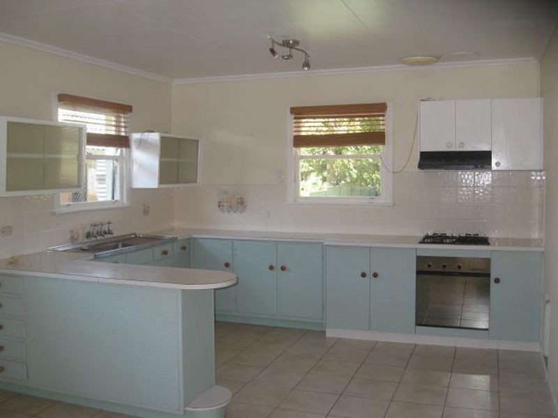 40 Wentworth Street, Centenary Heights QLD 4350