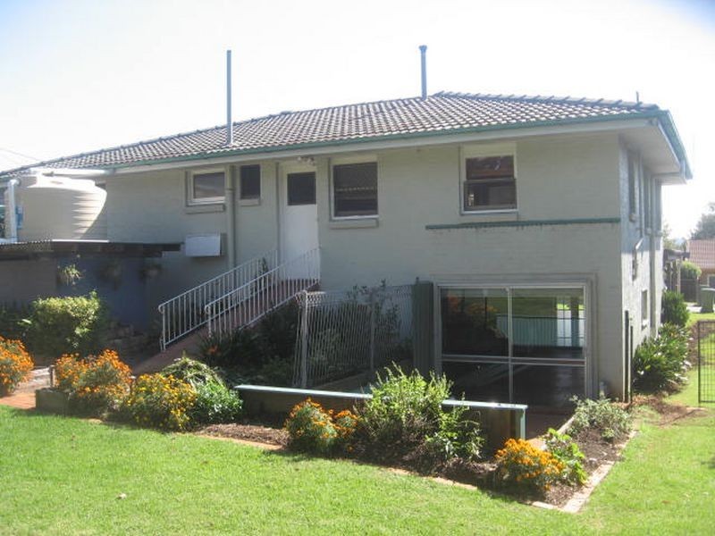 40 Wentworth Street, Centenary Heights QLD 4350