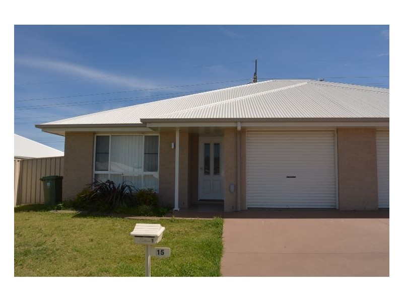 1/15 Grandslam Street, Glenvale QLD 4350